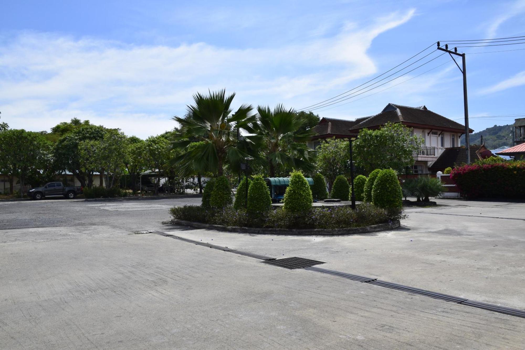 Blue Beach Grand Resort And Spa In Chalong Phuket By Dayuu Ban Saiyuan Exterior photo